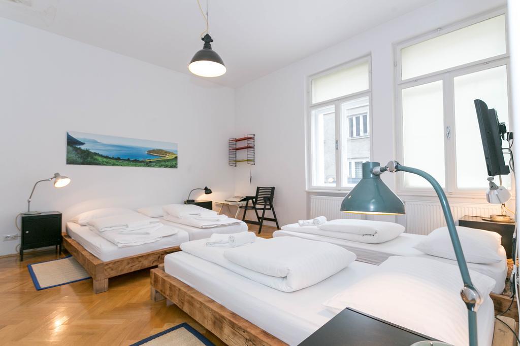 Lobagola B&B Zagreb Buitenkant foto