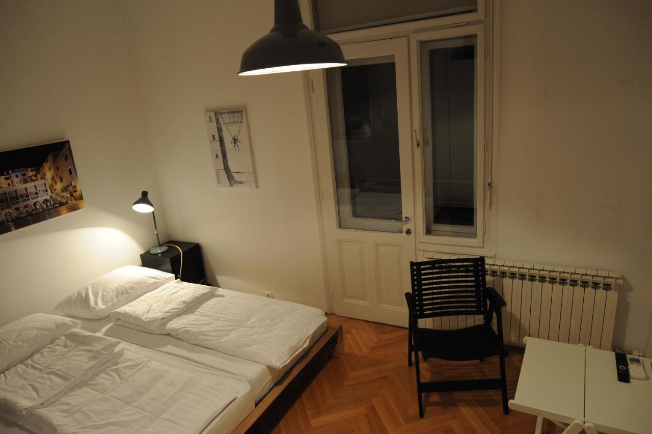 Lobagola B&B Zagreb Buitenkant foto
