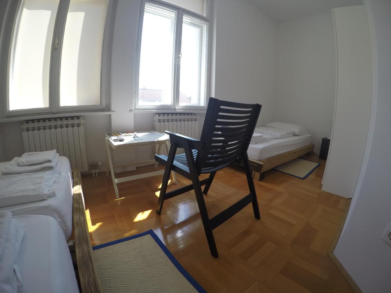 Lobagola B&B Zagreb Buitenkant foto